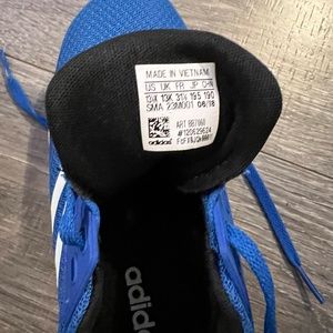 New Adidas boys size 13.5 shoes